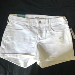 White old navy shorts, size 4, NWT